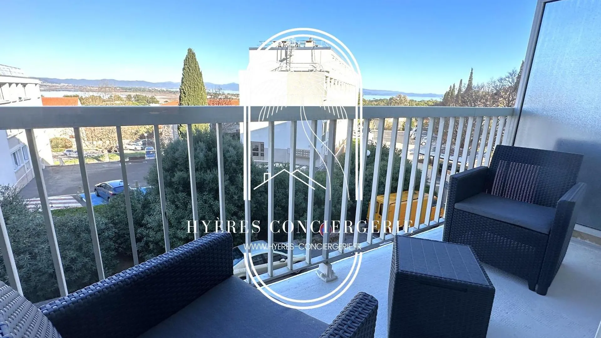 Duplex-3 Chambres Giens-Wifi-Parking By Hc Hyeres France